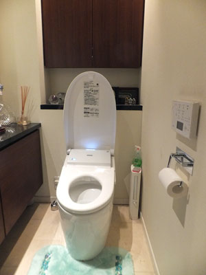 瞬間暖房便座のネオレストＡＨ2Ｗに交換